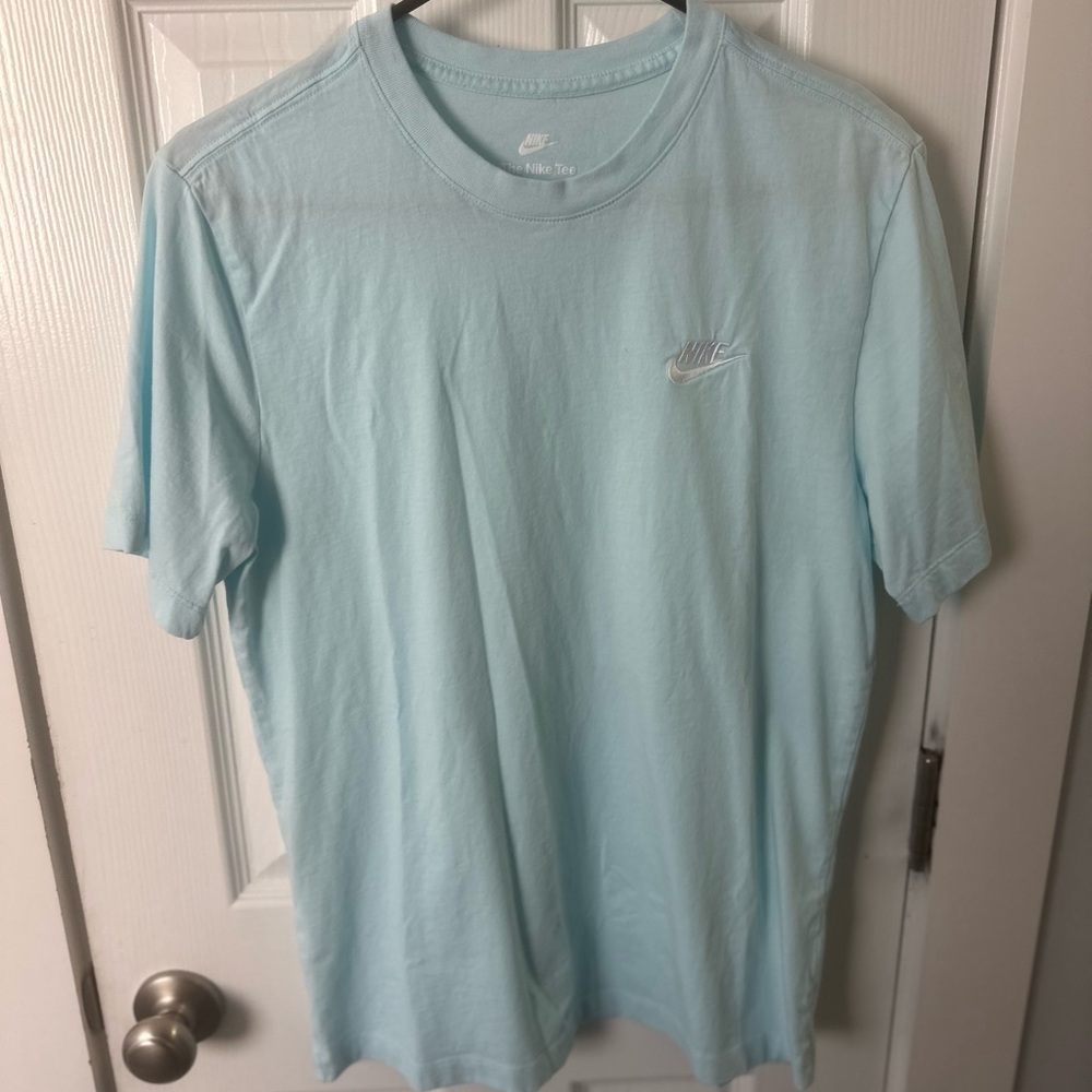 Nike Men's Sky Blue Short Sleeve Tee